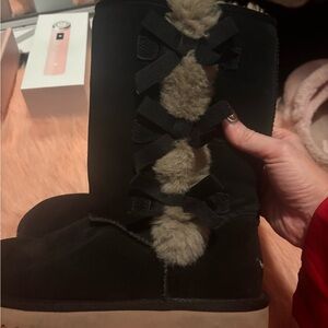Koolaburra (UGG) Black Winter Boots with Fur & Bows